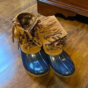 Awesome fringe rain boots!!!